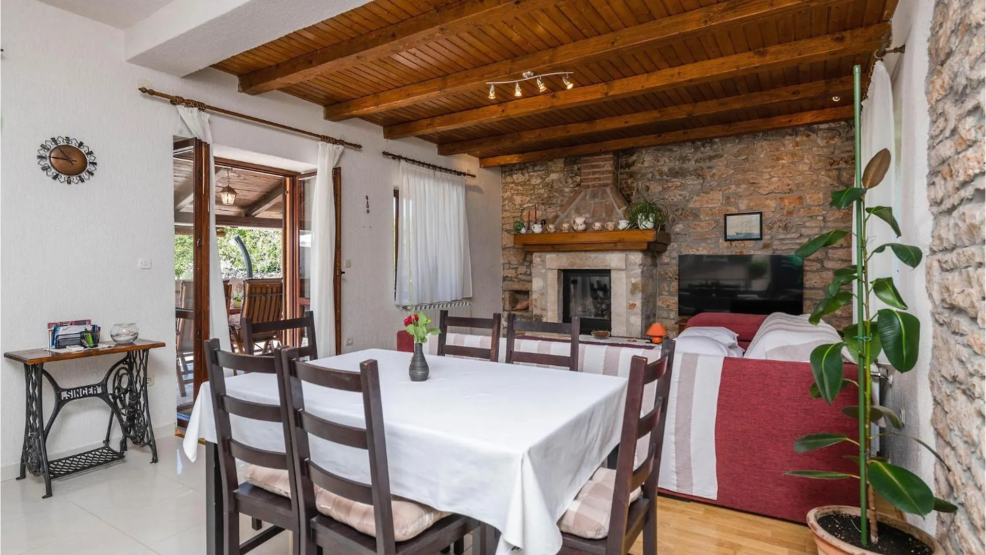 Holiday home Cozy Home In Marcana With Kitchen