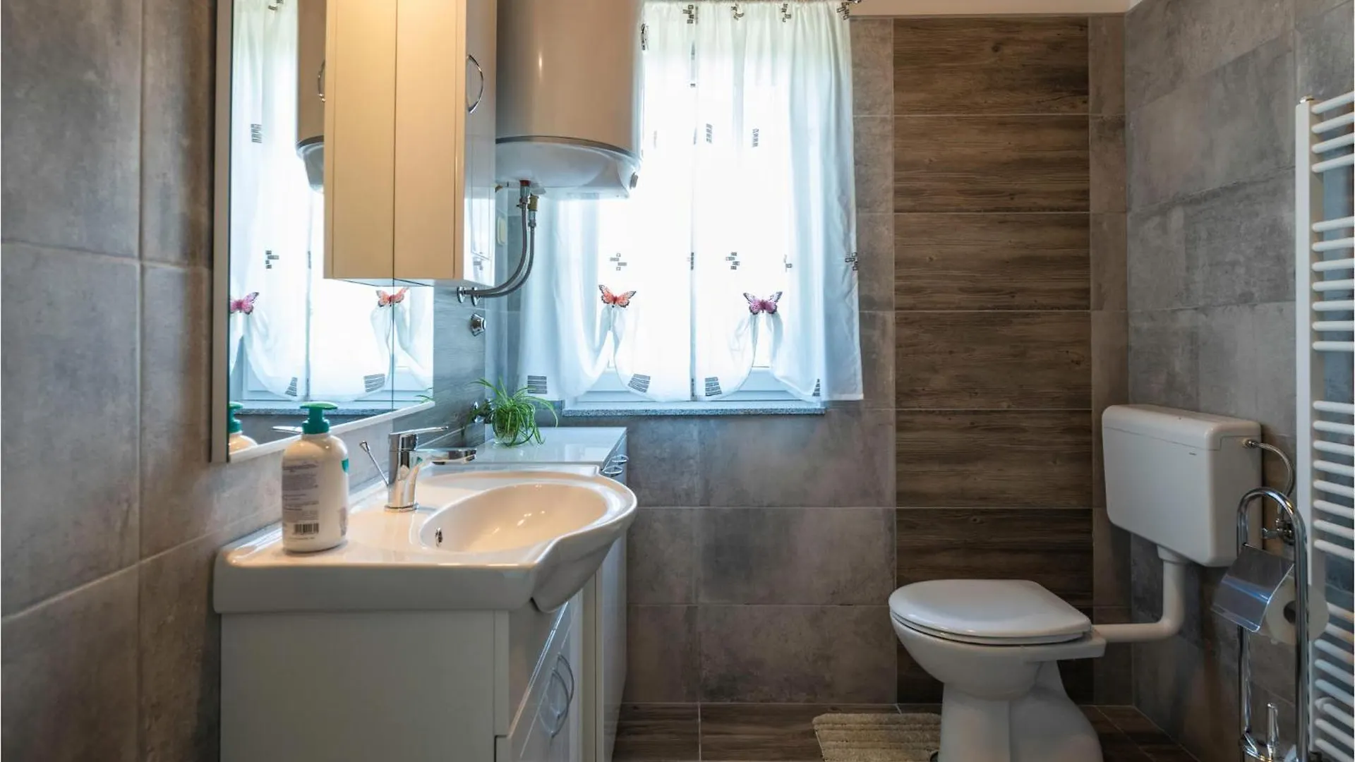 Cozy Home In Marcana With Kitchen بيت للعطل