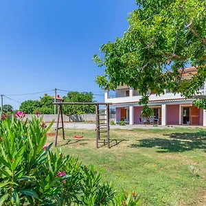 Apartment Melanie, Marčana